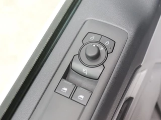 Ford Transit Custom – thumbnail 16