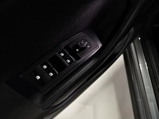 Volkswagen T-Roc – thumbnail 32
