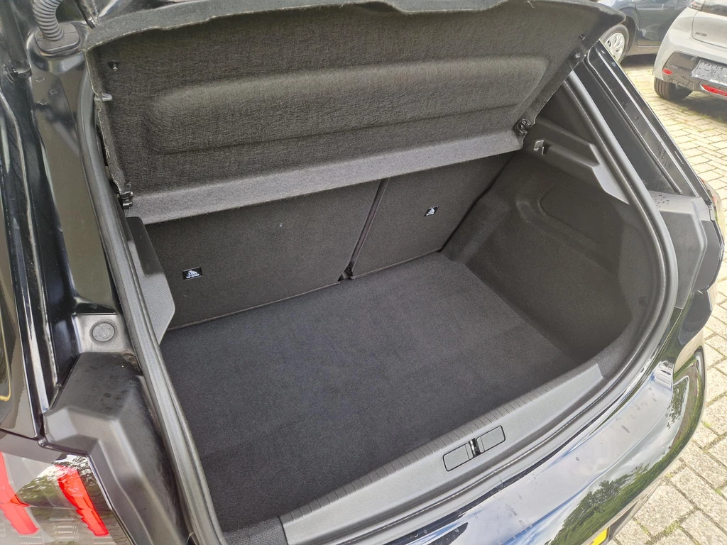 Peugeot 208 – foto 11
