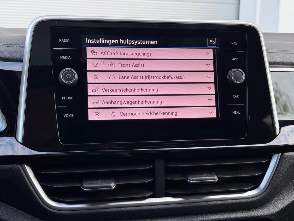 Volkswagen T-Roc – foto 22