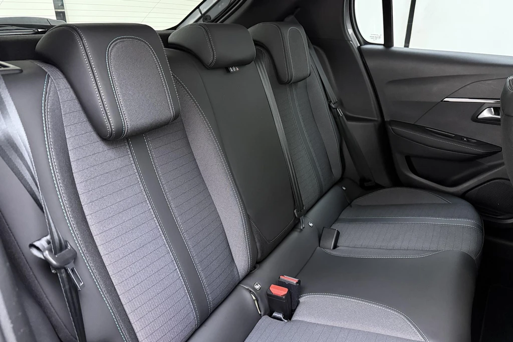 Peugeot 208 – foto 15