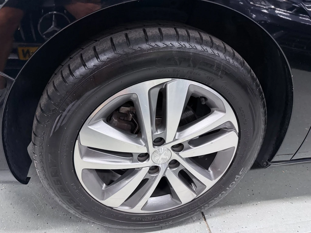 Peugeot e-Traveller – foto 12