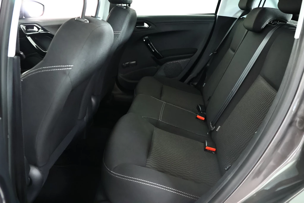 Peugeot 208 – foto 13