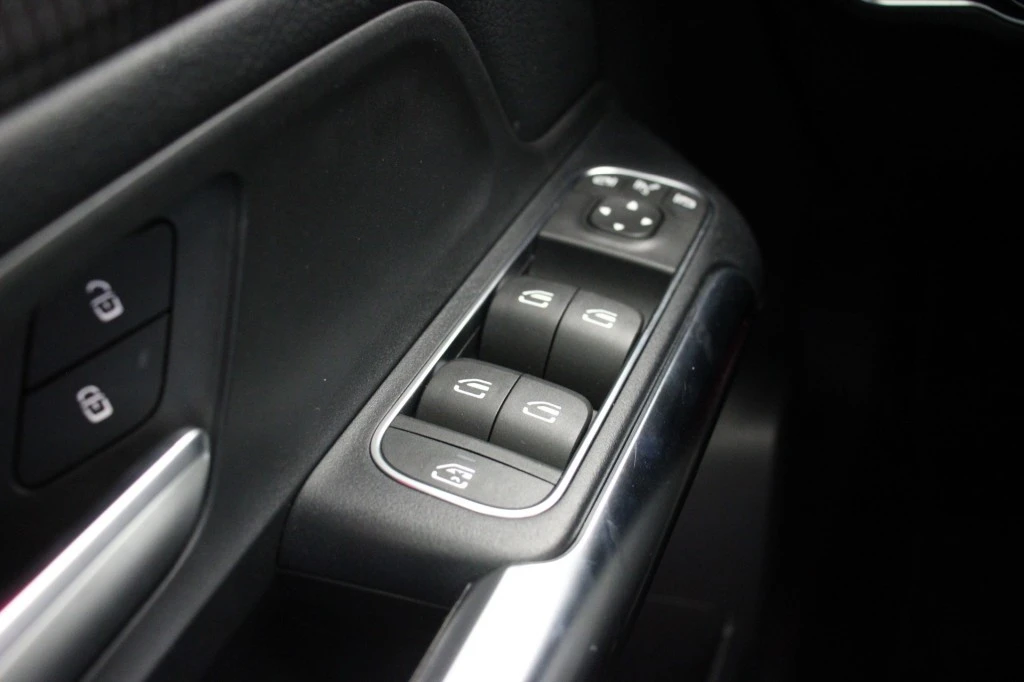 Mercedes-Benz EQA – foto 32