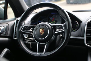 Porsche Cayenne – thumbnail 12