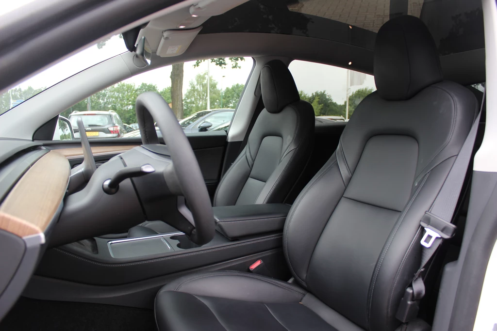 Tesla Model Y – foto 10