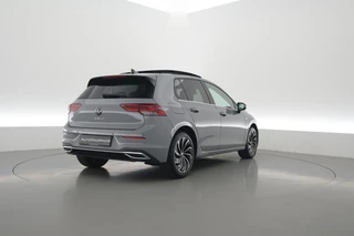 Volkswagen Golf – thumbnail 4