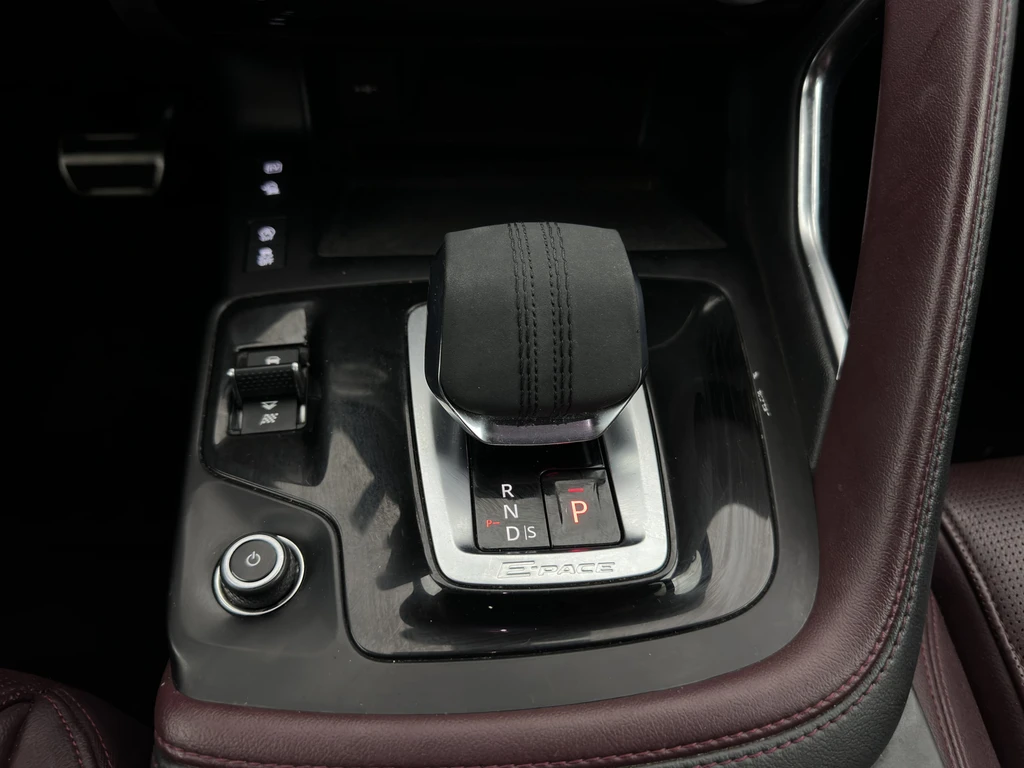 Jaguar E-PACE – foto 20