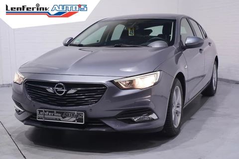 Opel Insignia Grand Sport 1.6 CDTI Business Executive navigatie led-verlichting cruise-controle stoel/stuur-verwarming groot-licht assist lane-assist aplle-carplay climate-controle PDC v+a camera lederen multifunctioneel stuurwiel
