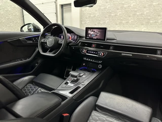 Audi RS4 – thumbnail 25