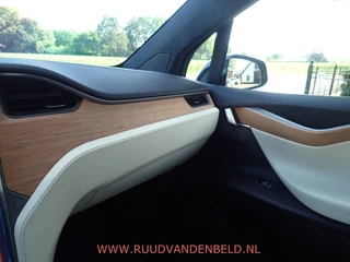 Tesla Model X – thumbnail 32