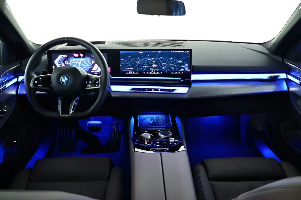 BMW i5 – foto 32