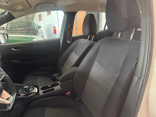 Nissan Leaf – thumbnail 7