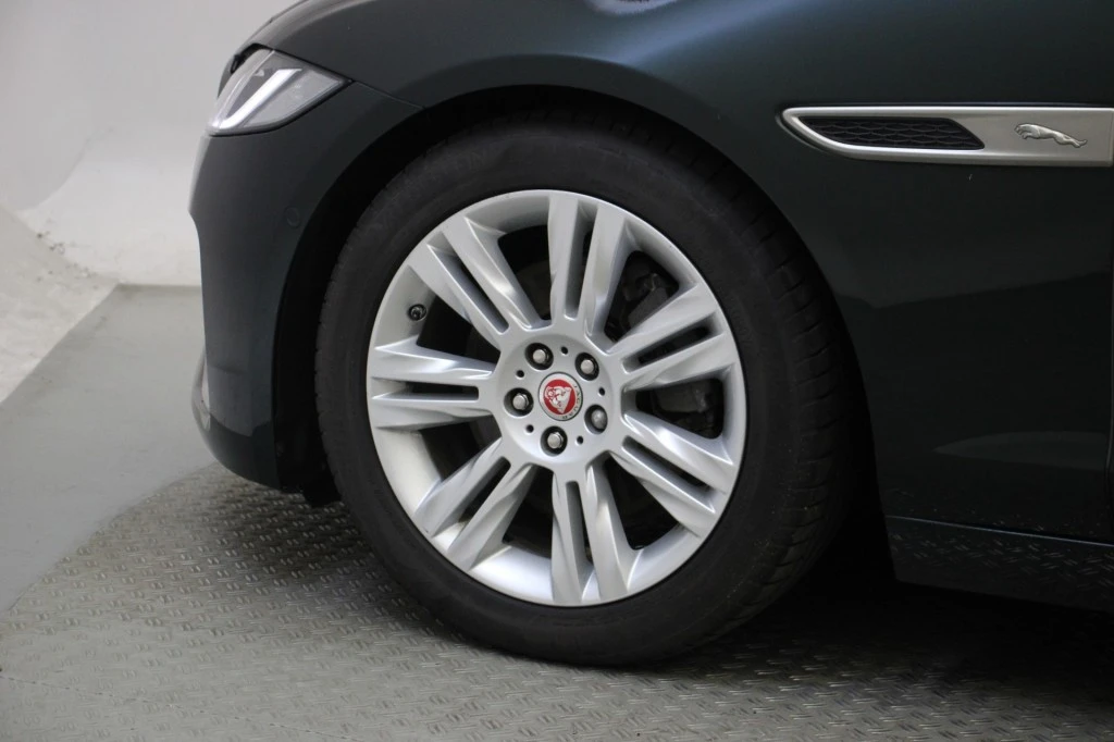 Jaguar XF – foto 37