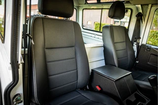 Land Rover Defender – thumbnail 35