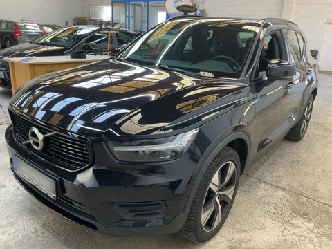 Volvo XC40 1.5 T5 Recharge R-Design Leder I Camera I Carplay