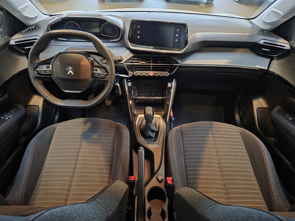 Peugeot 208 – foto 16