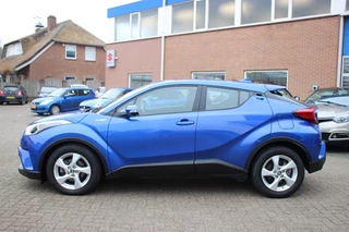 Toyota C-HR – thumbnail 2