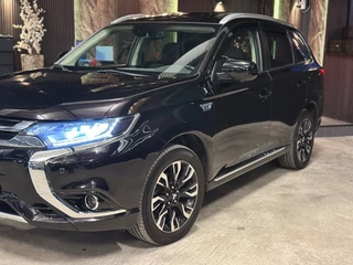 Mitsubishi Outlander – thumbnail 2