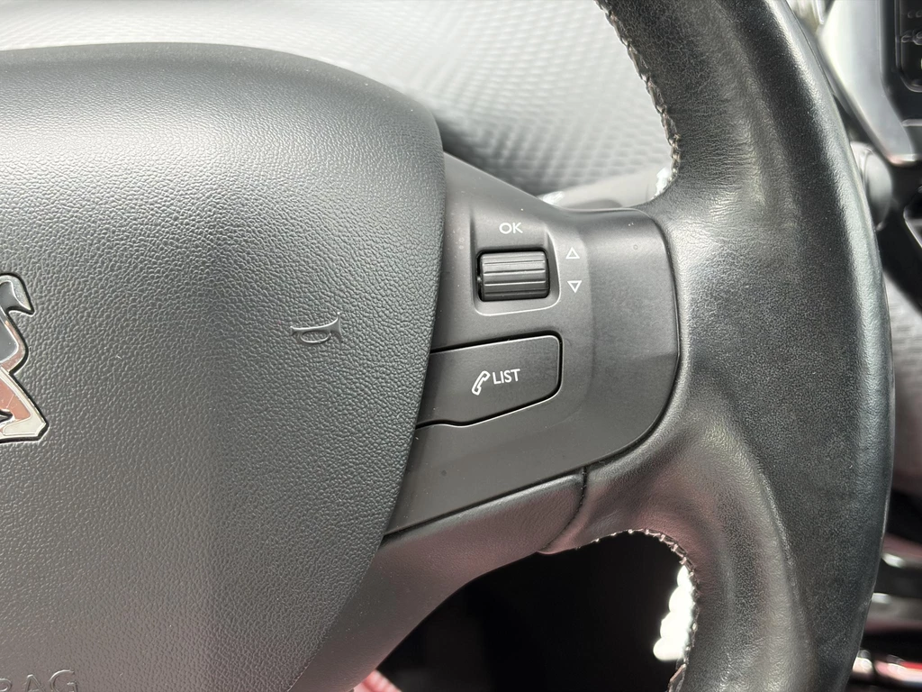 Peugeot 208 – foto 22