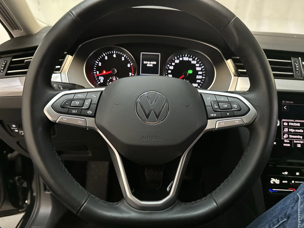 Volkswagen Passat – foto 12