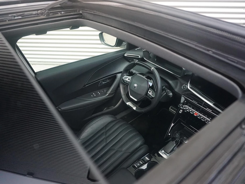 Peugeot e-2008 – foto 10
