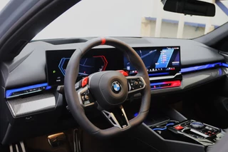 BMW M5 – thumbnail 18