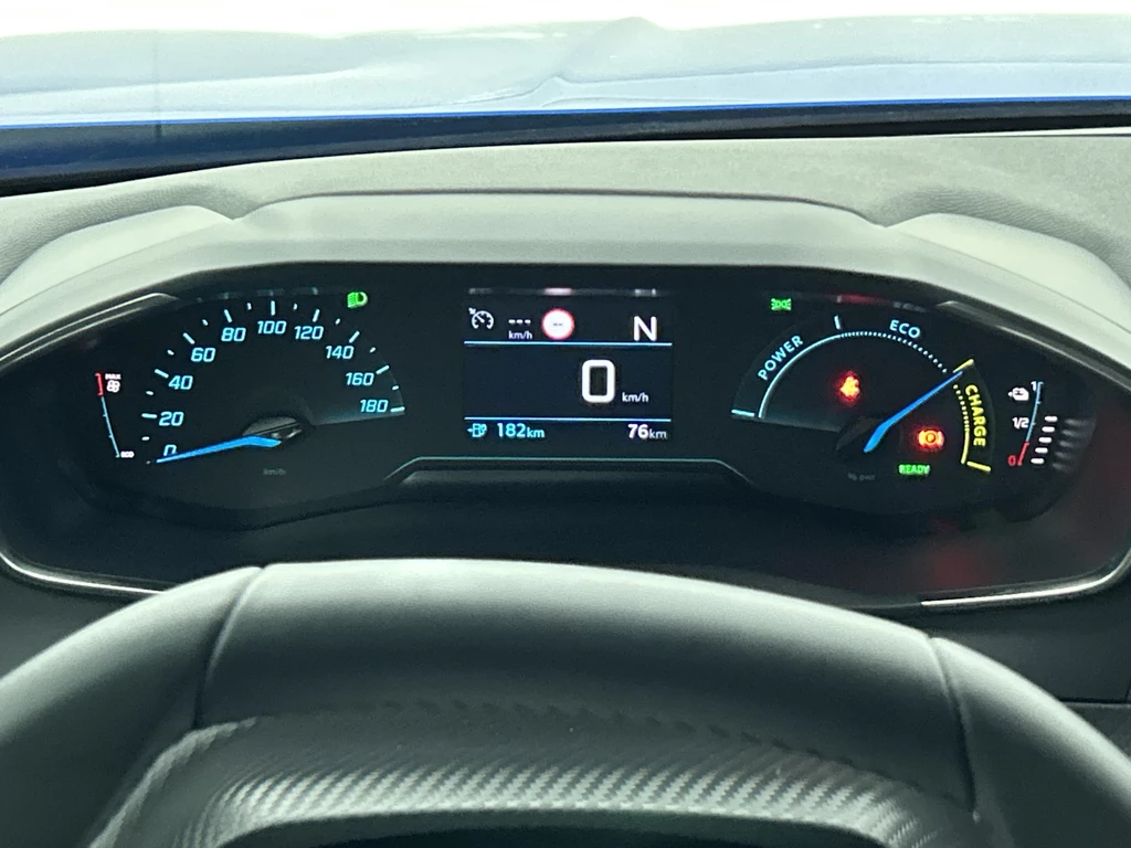 Peugeot e-2008 – foto 23