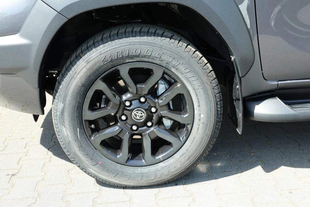 Toyota Hilux – foto 8