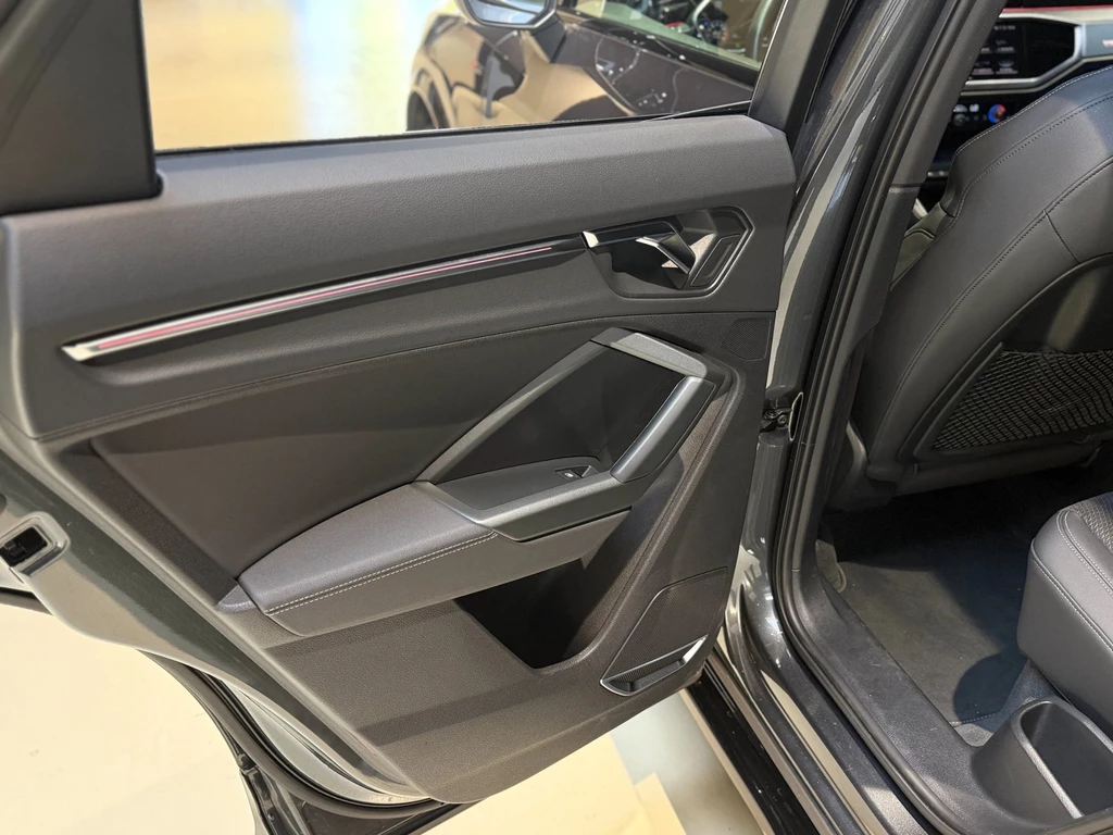 Audi Q3 – foto 36