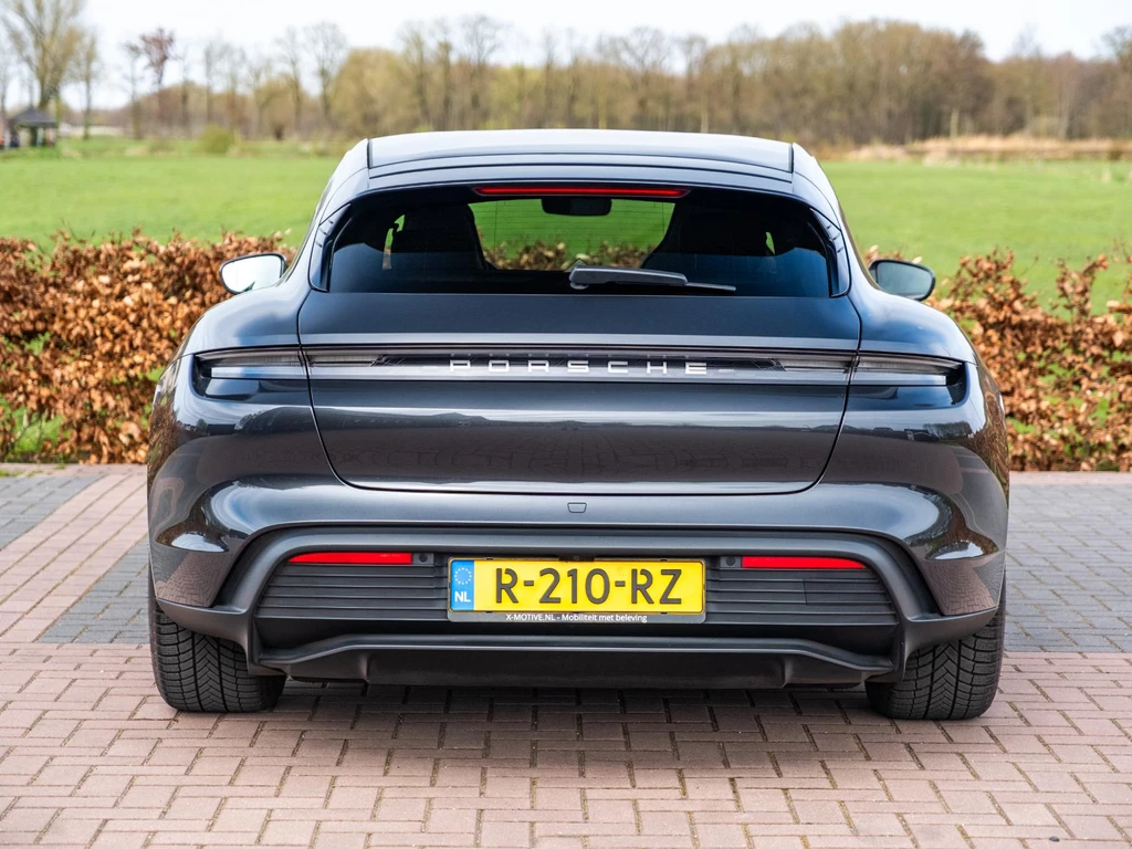 Porsche Taycan – foto 11