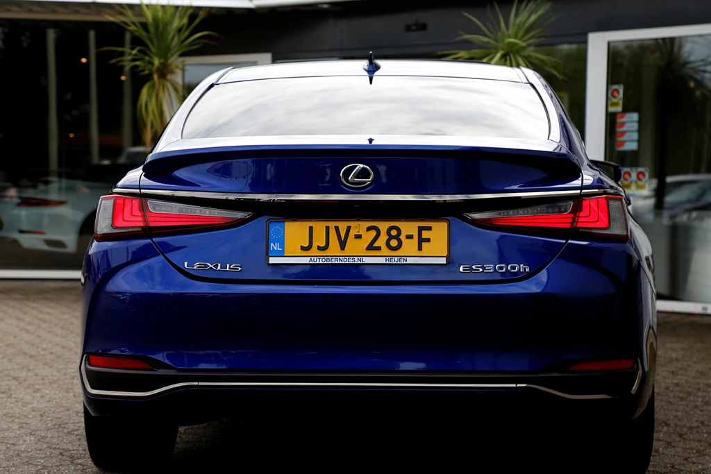 Lexus ES – foto 9