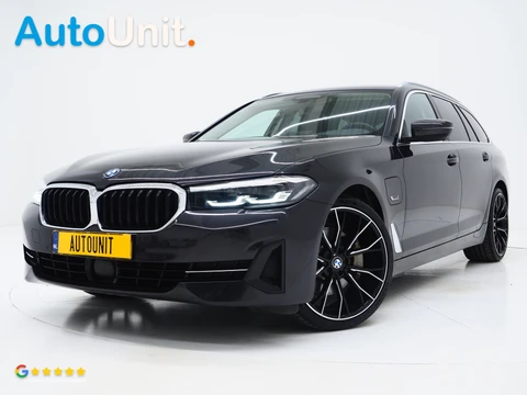 BMW 5 Serie Touring 530e | Leder | Memory | Stoelventilatie | Adaptive Cruise | Camera | Sfeerlicht | Dodehoek