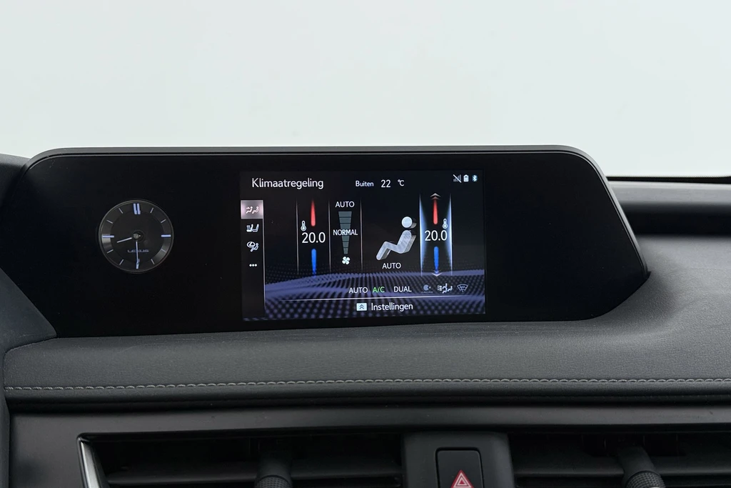 Lexus UX – foto 29