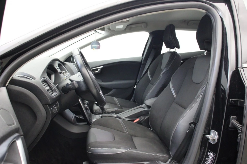 Volvo V40 – foto 13