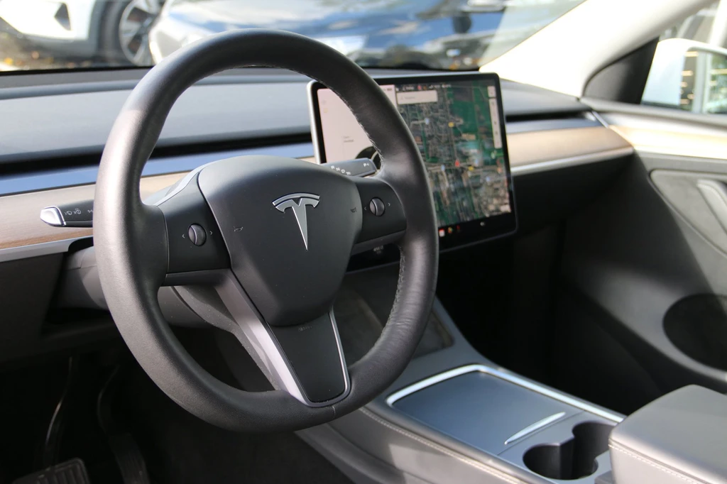 Tesla Model Y – foto 15