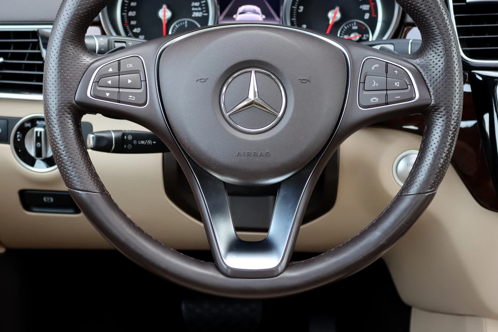 Mercedes-Benz GLE – foto 29