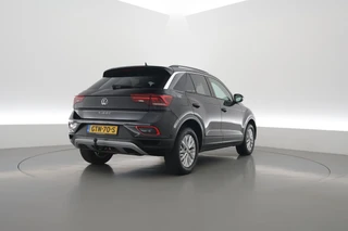 Volkswagen T-Roc – thumbnail 3