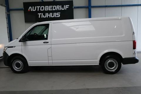 Volkswagen Transporter 2.0 TDI L2H1 30 3p - Airco, Cruise, Stoelverwarming, PDC, Trekhaak.