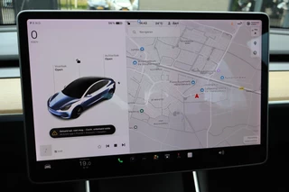 Tesla Model 3 – thumbnail 11