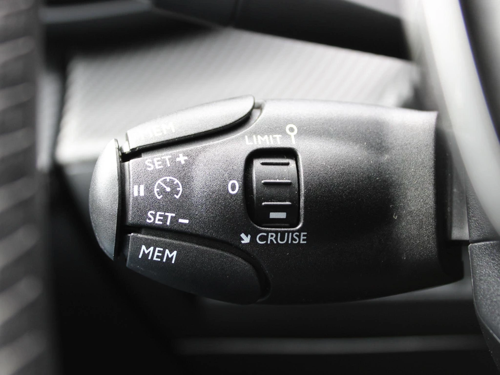 Peugeot 208 – foto 22