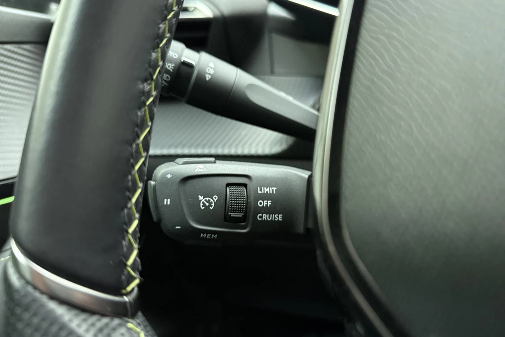 Peugeot 208 – foto 33