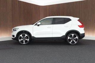 Volvo XC40 – thumbnail 2