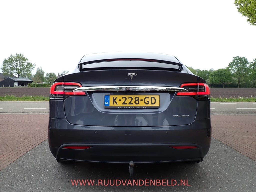 Tesla Model X – foto 5