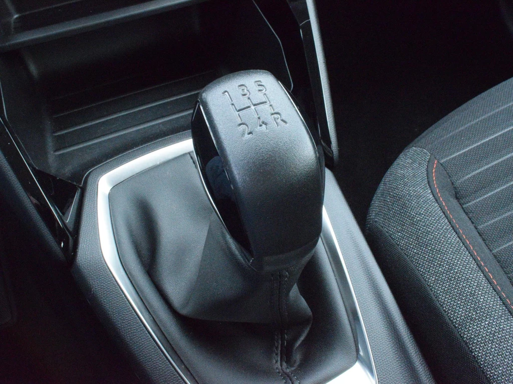 Peugeot 208 – foto 15