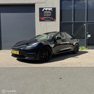 Tesla Model 3 – thumbnail 1