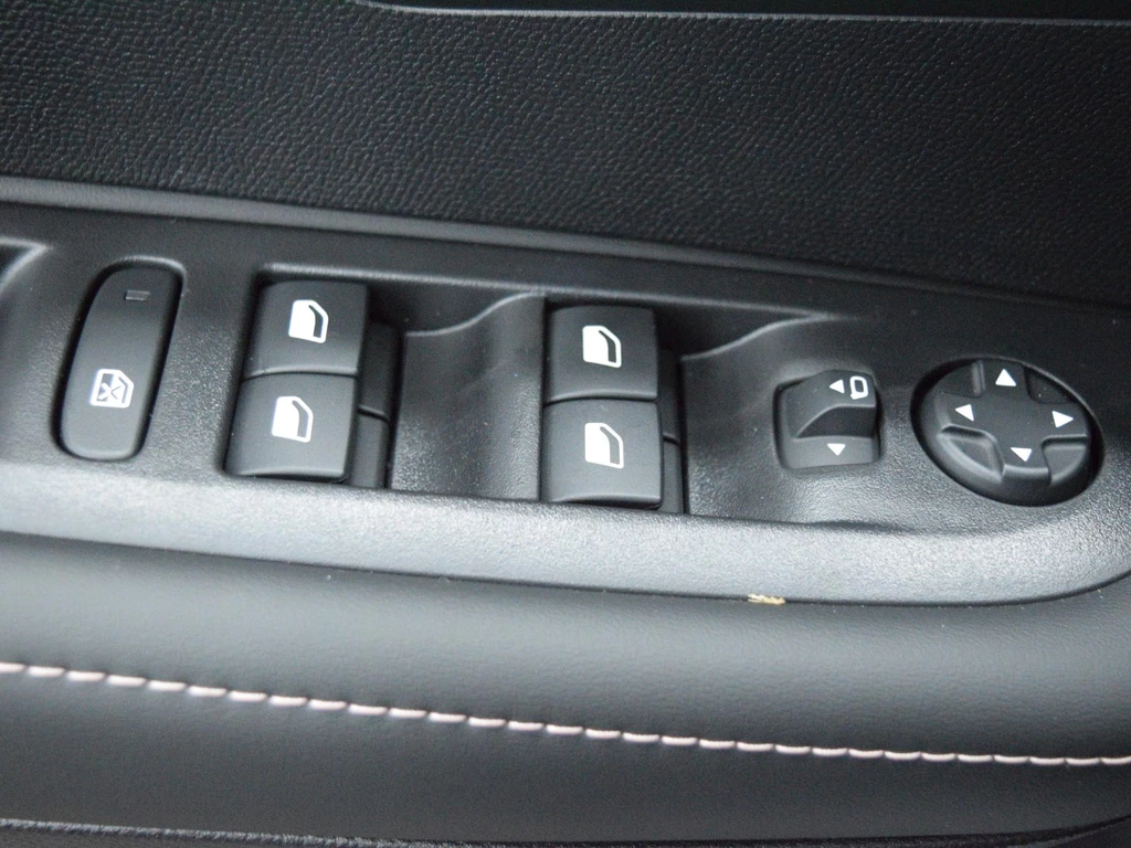 Peugeot 208 – foto 22