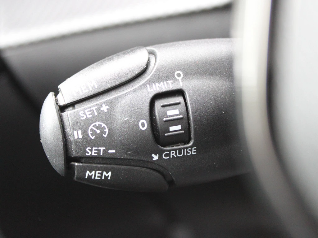 Peugeot 208 – foto 21