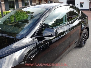 Tesla Model Y – thumbnail 2