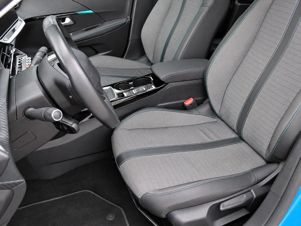 Peugeot 208 – foto 15